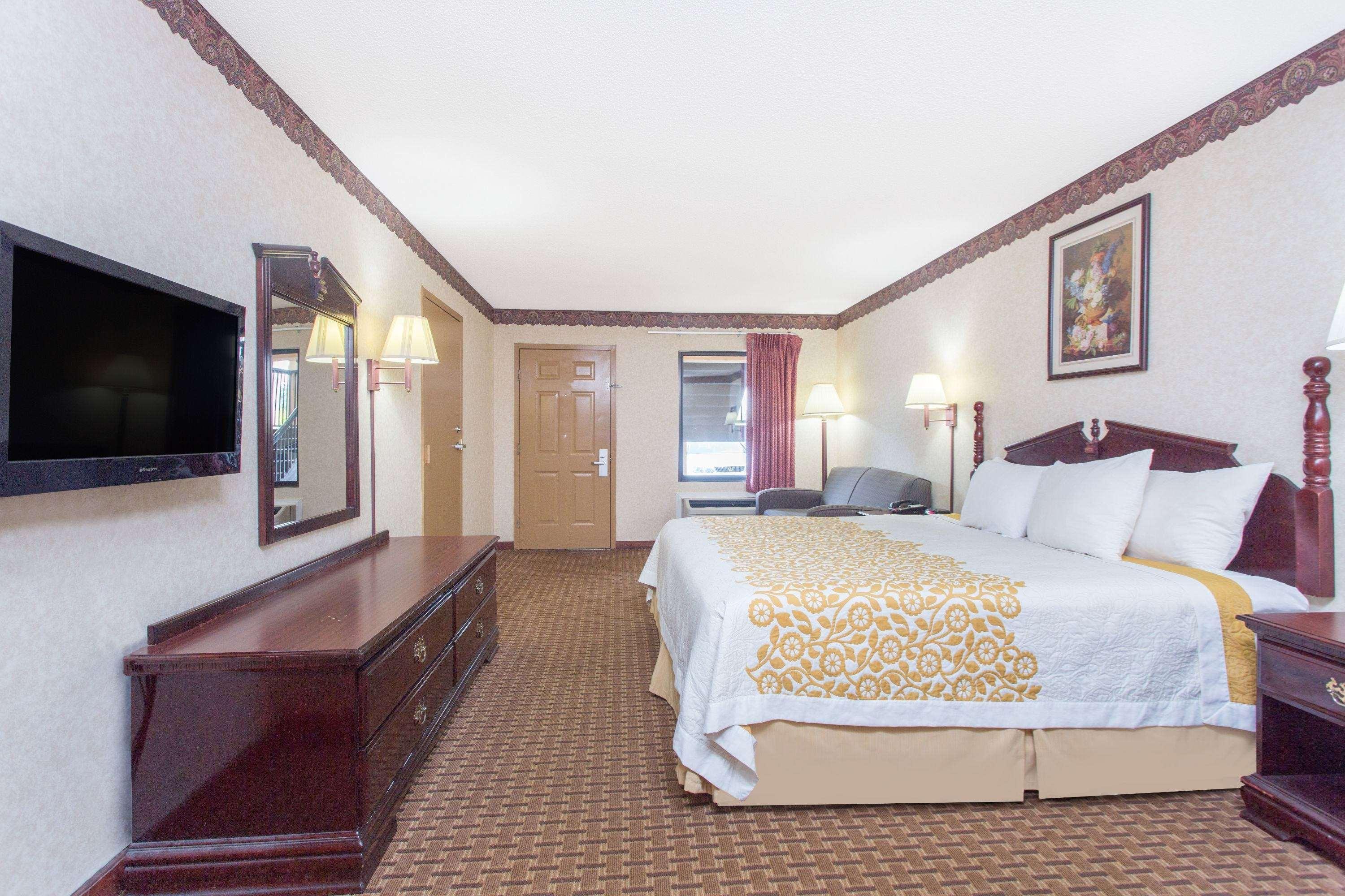 Days Inn By Wyndham Thomaston Exterior photo