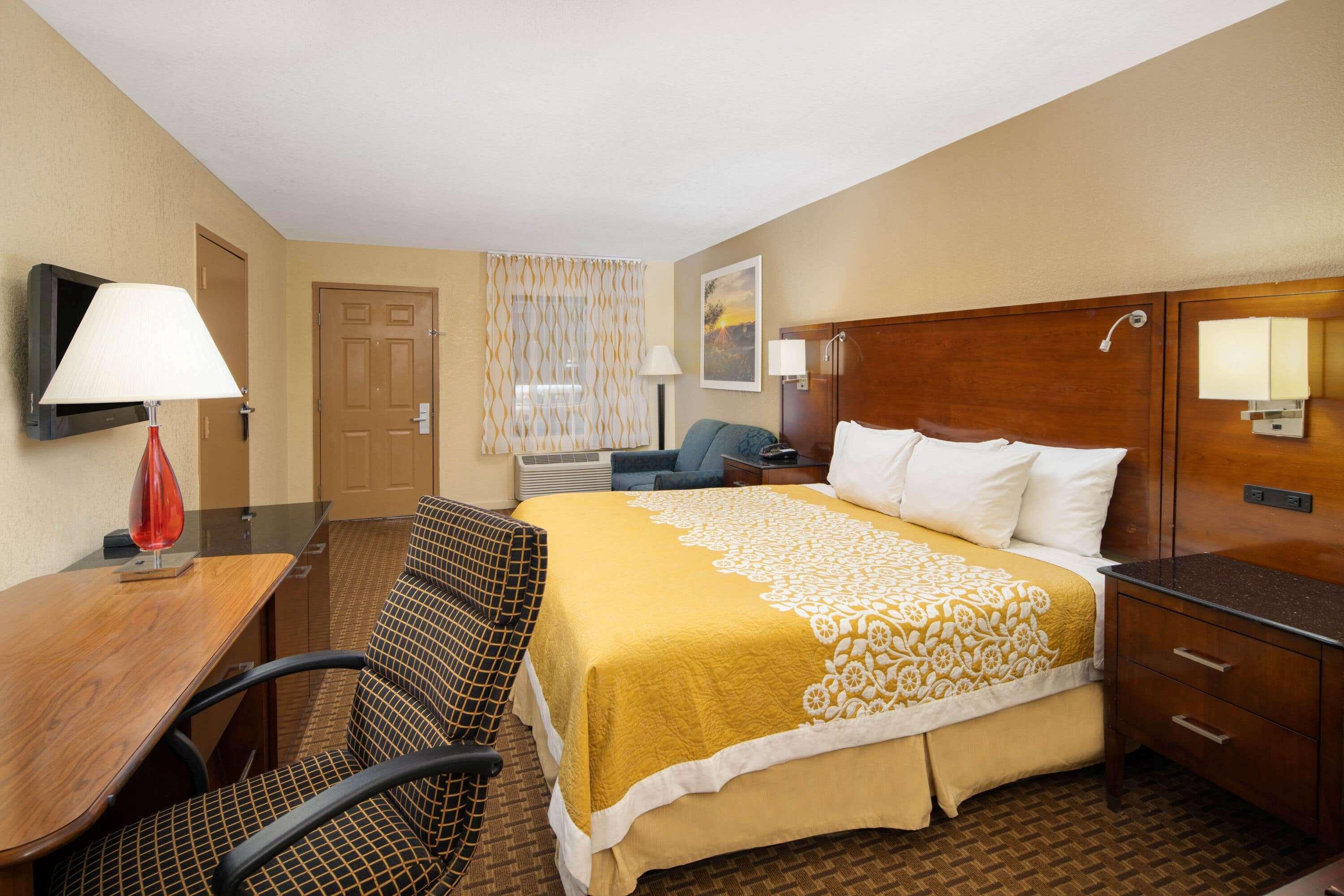 Days Inn By Wyndham Thomaston Exterior photo